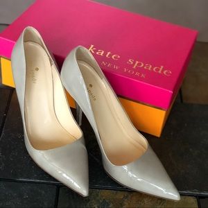 Kate Spade ‘Licorice’ pump in Stone/Patent, size 8